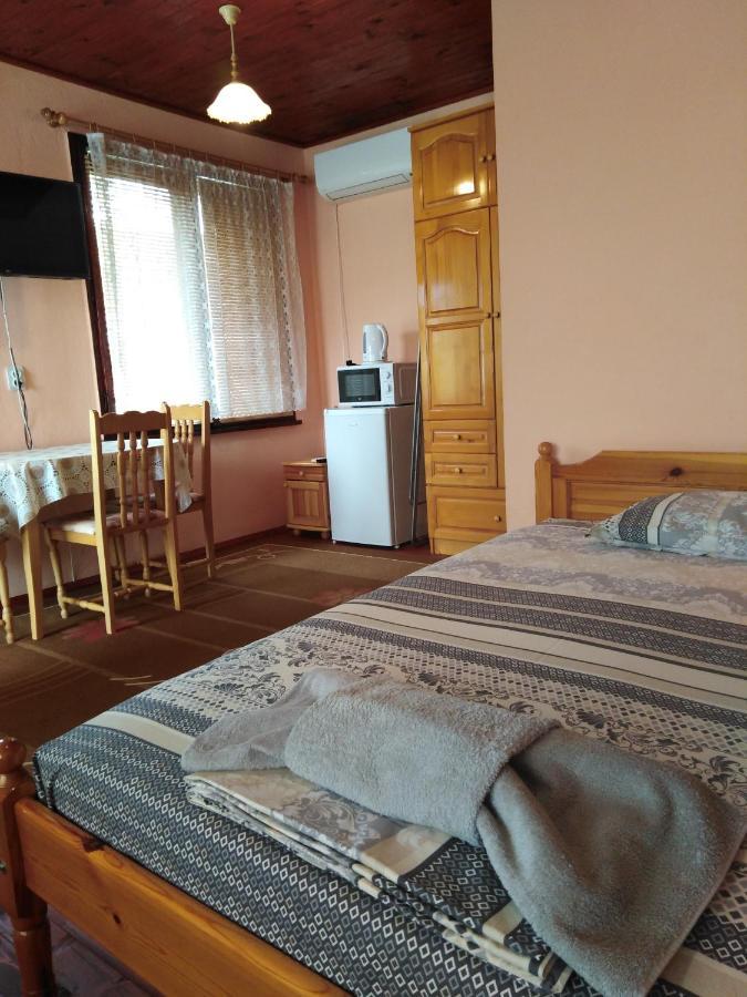 Къща Рачеви Trjavna Exteriör bild